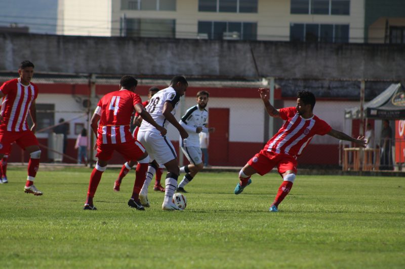 Figueirense vive fim de temporada complicado