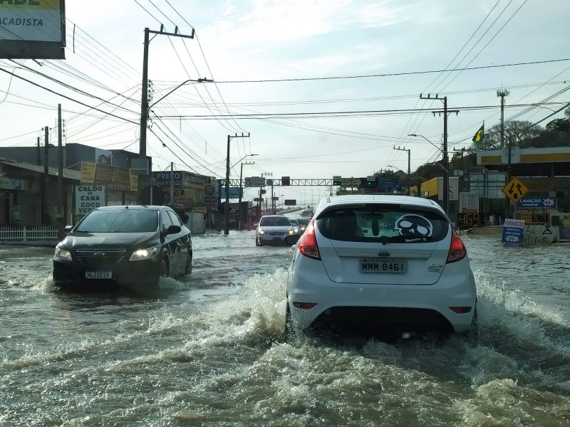 Defesa Civil emitiu um alerta para alagamentos na costa de SC