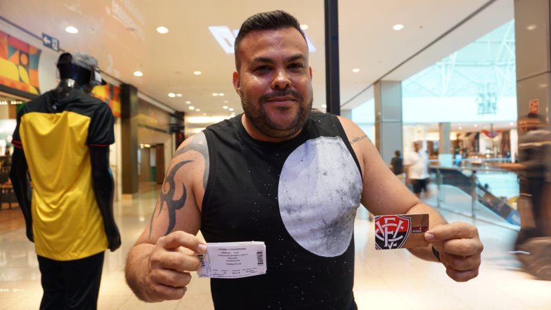 Thiago Andrade j&aacute; garantiu ingresso para o jogo – Foto: Ian Sell/ND