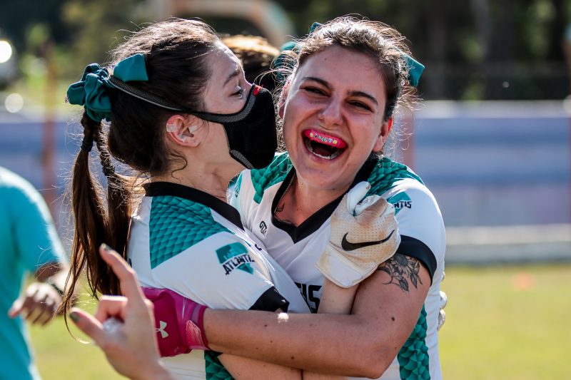 Karen tamb&eacute;m joga na defesa e est&aacute; ansiosa para representar a sele&ccedil;&atilde;o – Foto: Grasiela Gonzaga/Divulga&ccedil;&atilde;o/ND