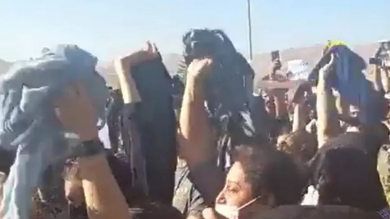 Manifestantes foram &agrave;s ruas de Teer&atilde; e da cidade natal da v&iacute;tima para protestar- Foto: Twitter/Reprodu&ccedil;&atilde;o/ND