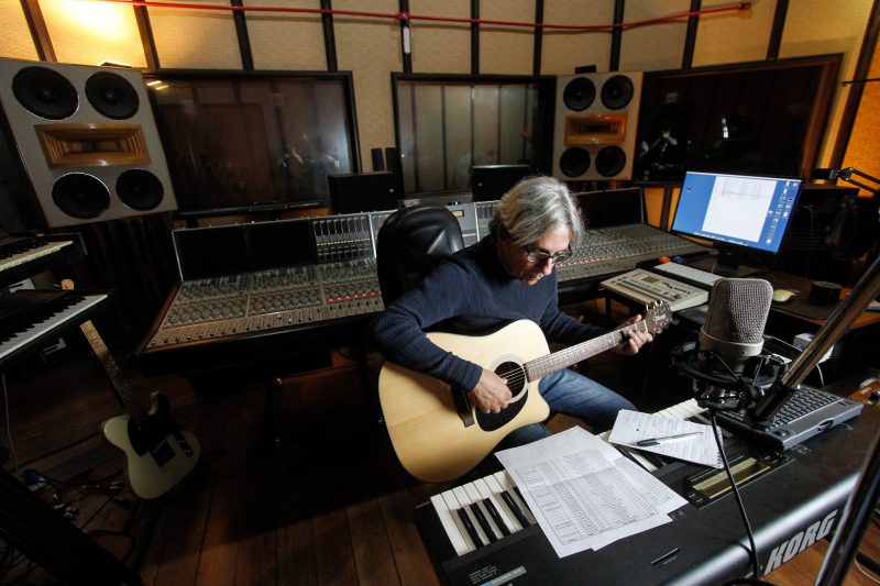 Valente comp&ocirc;s nesta elei&ccedil;&atilde;o mais de 60 jingles – Foto: Leo Munhoz/ND