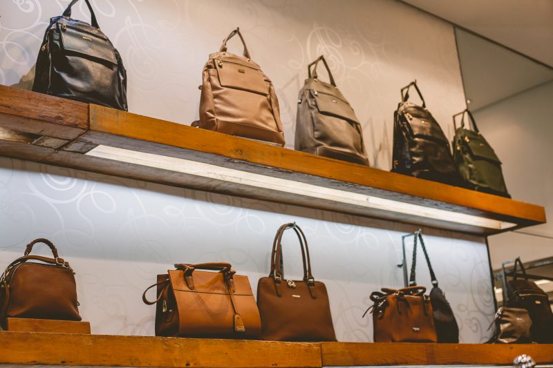 Variedade de modelos e a linha clássica da Laci Baruffi – Foto: Isis Lacombe/Divulga&ccedil;&atilde;o