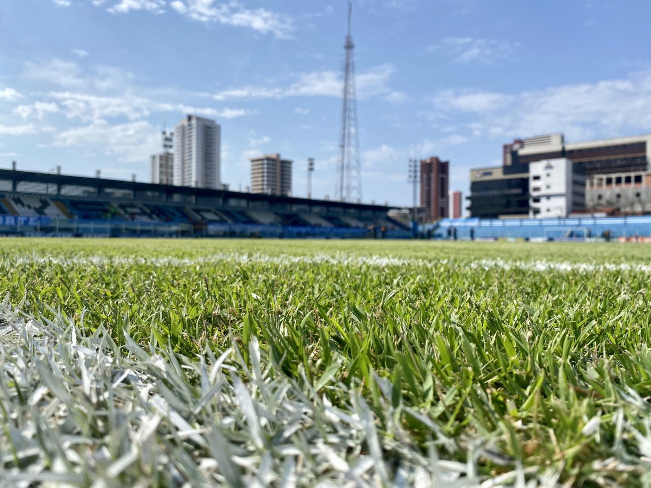 Estádio da Curuzu recebe Paysandu x Criciúma