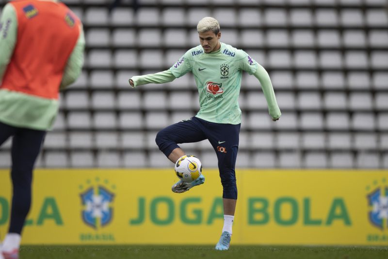 Pedro mais uma vez será reserva no Brasil 