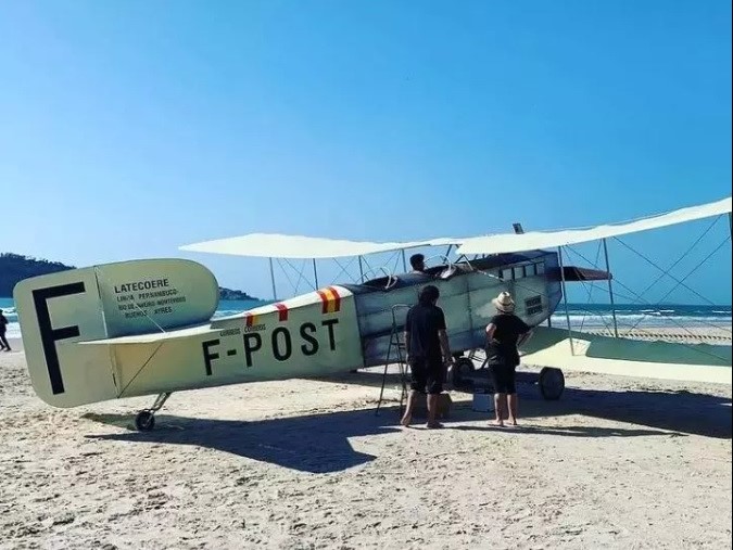 R&eacute;plica do Avi&atilde;o foi usada no Filme D&aacute;s um Banho, Z&eacute; Perri! – Foto: Divulga&ccedil;&atilde;o / ND