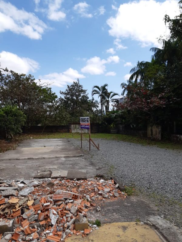 Assim como permite a legisla&ccedil;&atilde;o atual, Eduardo segue tentando vender seu terreno – Foto: Eduardo Ziemann/Divulga&ccedil;&atilde;o/ND