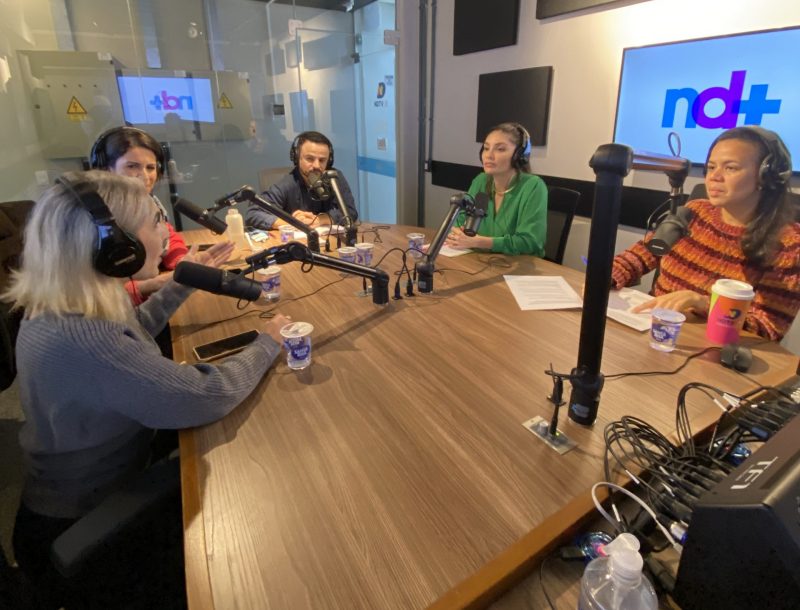 No bate-papo, os convidados falaram sobre as pr&oacute;prias experi&ecirc;ncias e discutiram os desafios da separa&ccedil;&atilde;o – Foto: Divulga&ccedil;&atilde;o/ND