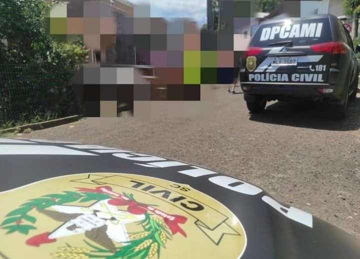 Objetos foram apreendidos na casa do suspeito. – Foto: Pol&iacute;cia Civil/Divulga&ccedil;&atilde;o/ND