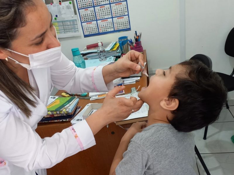 Pomerode, no Vale do Itaja&iacute;, atingiu a meta do Minist&eacute;rio da Sa&uacute;de para vacina&ccedil;&atilde;o contra Poliomielite – Foto: Divulga&ccedil;&atilde;o/Secretaria de Sa&uacute;de de Pomerode/ND