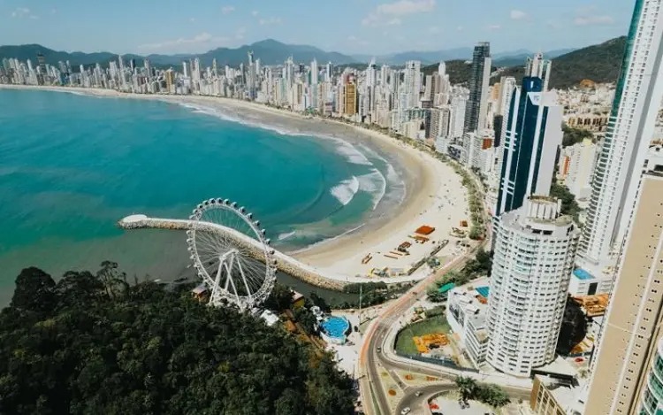 Balneario Camboriú leads the ranking of cities with the most expensive square meter in Brazil – Photo: Publicity/Prefeitura Balneario Camboriú/ND
