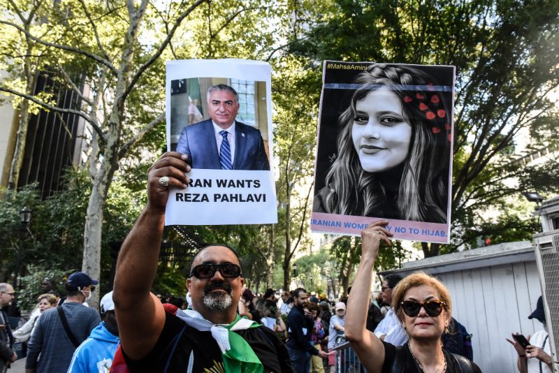 Morte de iraniana gerou protestos em v&aacute;rios pa&iacute;ses do mundo – Foto: Stephanie Keith/Getty Images/AFP/ND