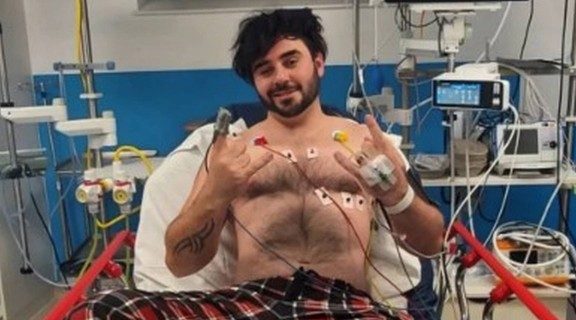 Homem foi atingido por raio enquanto jogava videogame no sof&aacute; de casa – Foto: Reprodu&ccedil;&atilde;o/Internet/ND