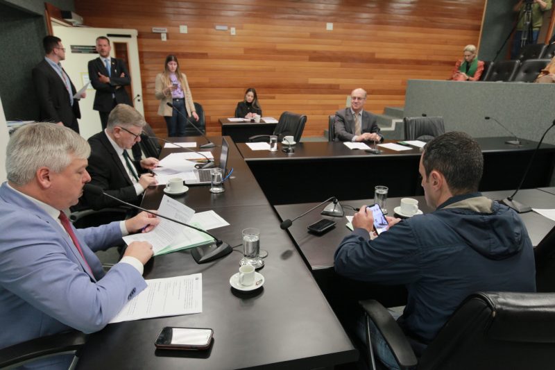 Reuni&atilde;o da Comiss&atilde;o de Constitui&ccedil;&atilde;o e Justi&ccedil;a apresenta parecer pela admissibilidade – Foto: Solon Soares/Ag&ecirc;ncia AL/Divulga&ccedil;&atilde;o/ND