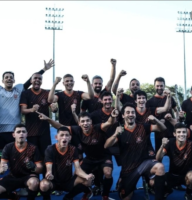 Domingo de catarinenses campe&otilde;es no H&oacute;quei sobre a grama – Foto: Divulga&ccedil;&atilde;o/CBHG