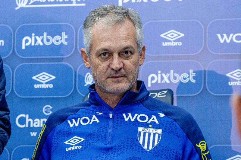 Lisca foi demitido do Avaí após sete jogos