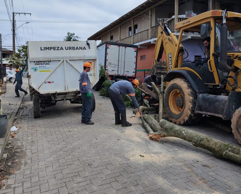 Para ter acesso ao benef&iacute;cio, moradores ter&atilde;o que fazer cadastro na Defesa Civil – Foto: Prefeitura de Balne&aacute;rio Pi&ccedil;arras/Reprodu&ccedil;&atilde;o