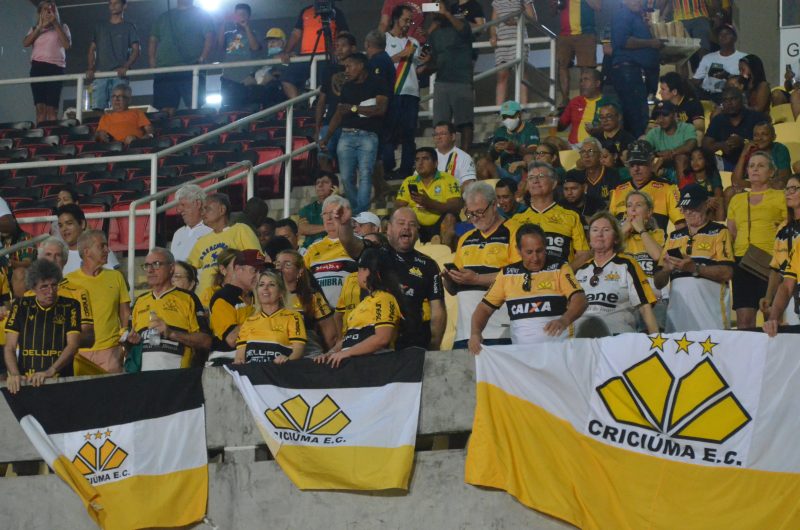 Torcedor carvoeiro foi ao Maranh&atilde;o acompanhar o Tigre. – Foto: Celso da Luz – Assessoria do Crici&uacute;ma.