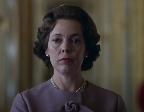 Olivia Colman interpreta a rainha na terceira e quarta temporada de The Crown – Foto: Reprodu&ccedil;&atilde;o/YouTube/ND