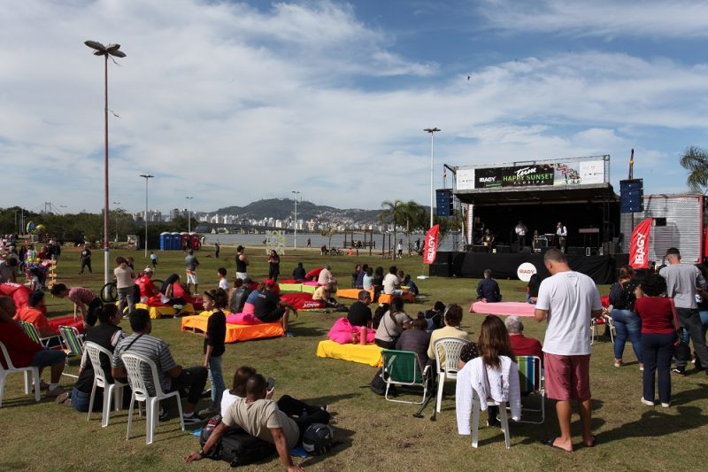 2&ordm; TUM Sunset Festival acontece domingo (11) no Parque de Coqueiros, em Florian&oacute;polis – Foto: Divulga&ccedil;&atilde;o/TUM Sunset Festival/ND