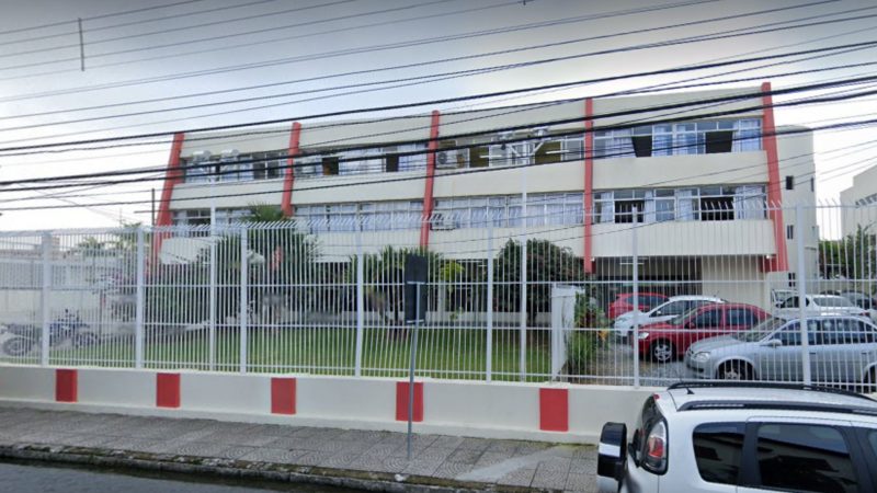 Caso aconteceu na escola Victor Meirelles, no Centro – Foto: Google Maps/Reprodu&ccedil;&atilde;o/ND