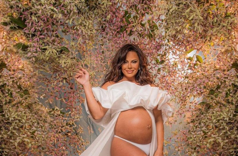 Viviane Ara&uacute;jo deu &agrave; luz o primeiro filho nesta ter&ccedil;a-feira (6) – Foto: Reprodu&ccedil;&atilde;o/@araujovivianne/ND