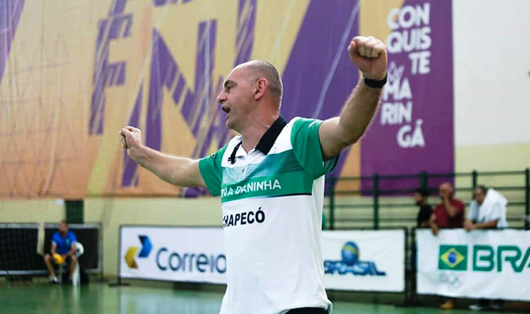 Em 2015, o time comandado por Nilson Rex participou da UNIVERS&Iacute;ADE (segunda maior competi&ccedil;&atilde;o poliesportiva&nbsp; do mundo) na Coreia do Sul. – Foto: UNOESC/ Divulga&ccedil;&atilde;o/ND