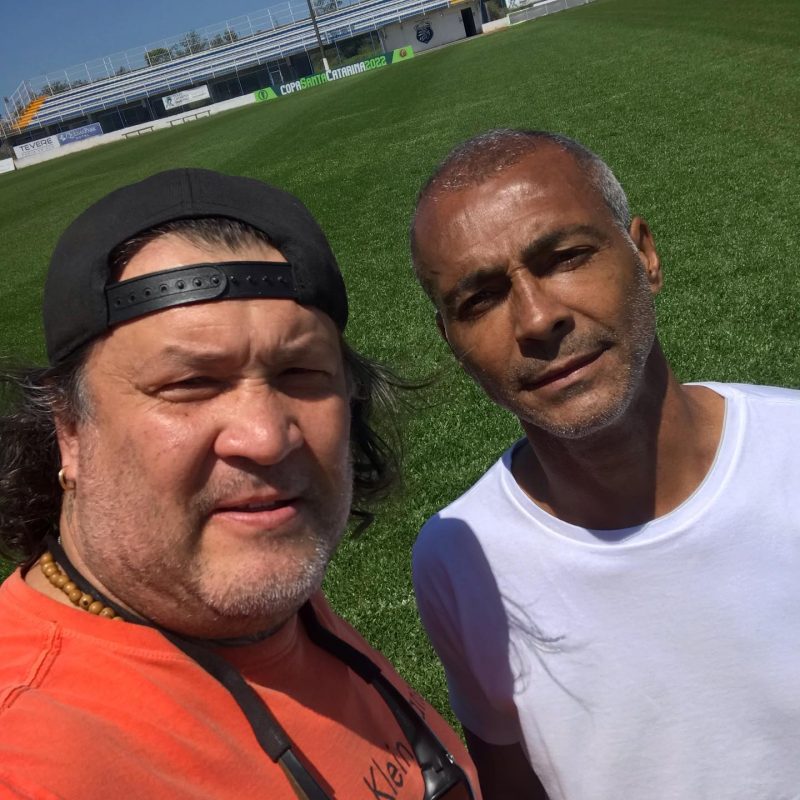 A presen&ccedil;a do Rom&aacute;rio no Renato Silveira foi registrada por Virg&iacute;lio Ferro, da comunica&ccedil;&atilde;o do Guarani, dono do est&aacute;dio. – Foto: Virg&iacute;lio Ferro/divulga&ccedil;&atilde;o/ND