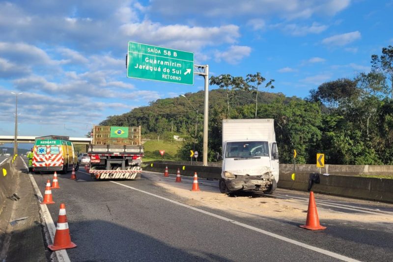 Motorista morreu em acidente na BR-101, em Araquari – Foto: PRF/Divulga&ccedil;&atilde;o
