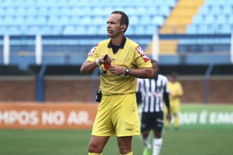 André Luiz Freitas Castro foi afastado pela CBF