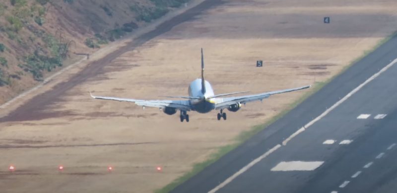 Ventania for&ccedil;a avi&atilde;o a pousar na diagonal – Foto: Madeira Avia&ccedil;&atilde;o/Reprodu&ccedil;&atilde;o/ND