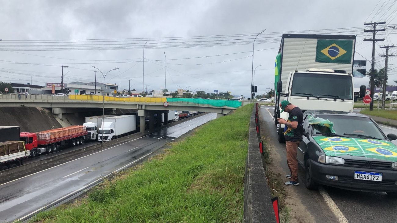 Número de bloqueios em rodovias no Sul de SC cresce e prejudica 2 mil  passageiros em Criciúma | ND Mais