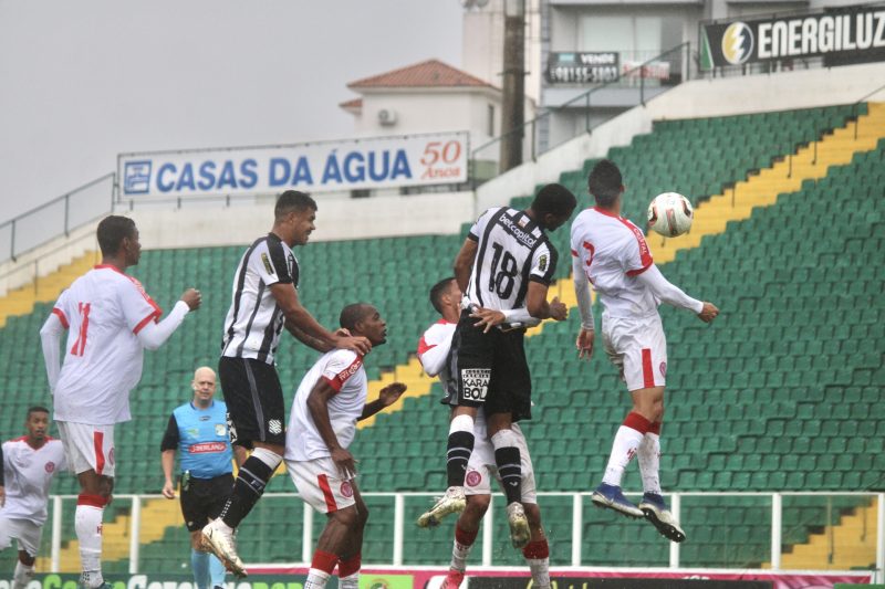 Figueirense vence o Hercílio Luz pela Copa SC