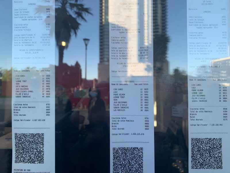 Dados das urnas afixado em Camberra, na Austr&aacute;lia – Foto: Reprodu&ccedil;&atilde;o