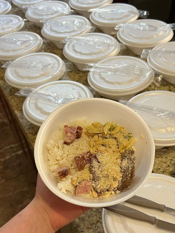 Fundadora do projeto Alimentando Necessidades, de Blumenau, prestou depoimento &agrave; pol&iacute;cia – Foto: Divulga&ccedil;&atilde;o/Redes sociais/N