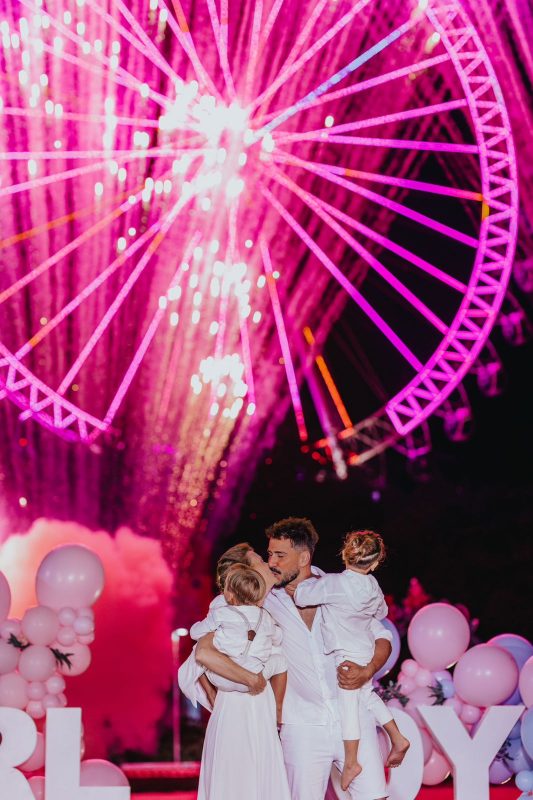 Em Balne&aacute;rio Cambori&uacute;, J&uacute;lio Rocha e Karoline Kleine refazem ch&aacute; revela&ccedil;&atilde;o – Foto: Karol Noriller/Divulga&ccedil;&atilde;o