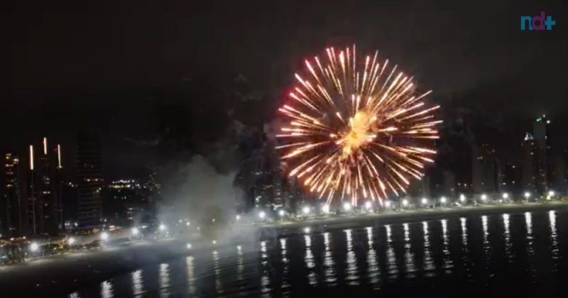 Quem estava em Balne&aacute;rio Cambori&uacute; p&ocirc;de assistir pr&eacute;via do R&eacute;veillon nesta quinta-feira (20) – Foto: Reprodu&ccedil;&atilde;o/ND