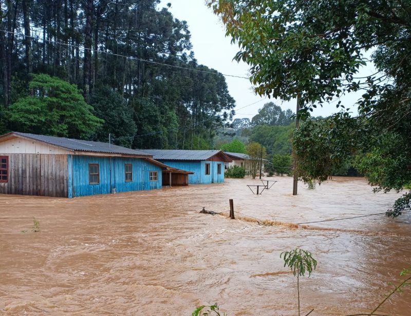 Resgate na Linha Vista Alegre, em Videira – Foto: Corpo de Bombeiros Militar/Divulga&ccedil;&atilde;o/ND