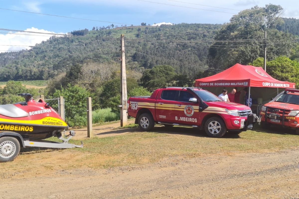 Corpo De Motorista Que Caiu Em Rio Encontrado Em Porto Uni O