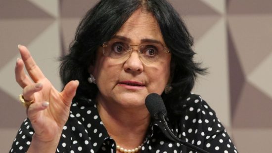 Senadora Damares Alves relança biografia