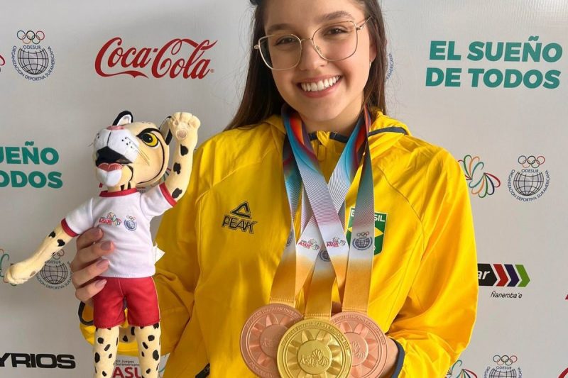 Geovana Meyer conquistou o ouro no Tiro Carabina tr&ecirc;s posi&ccedil;&otilde;es no Sul-Americano – Foto: UniSociesc/Divulga&ccedil;&atilde;o/ND