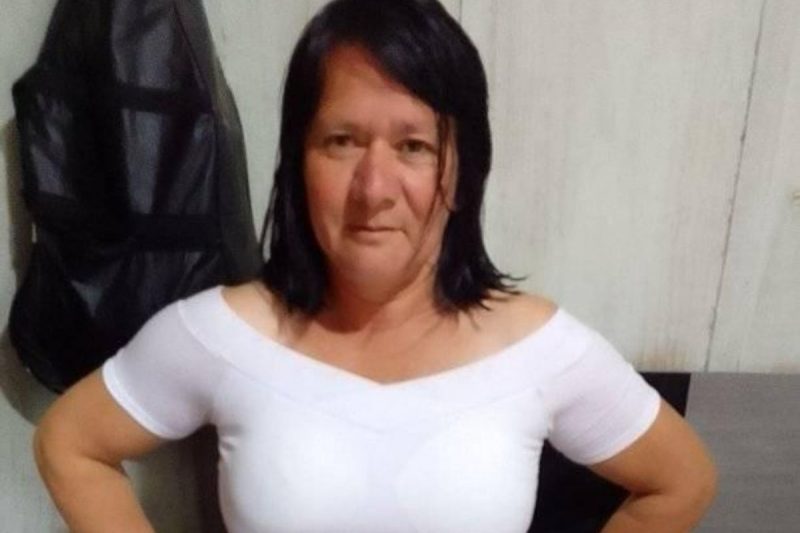 Licir Franco de Oliveira foi esfaqueada pelo companheiro no s&aacute;bado (29), n&atilde;o resistiu e morreu no hospital – Foto: Reprodu&ccedil;&atilde;o/Internet