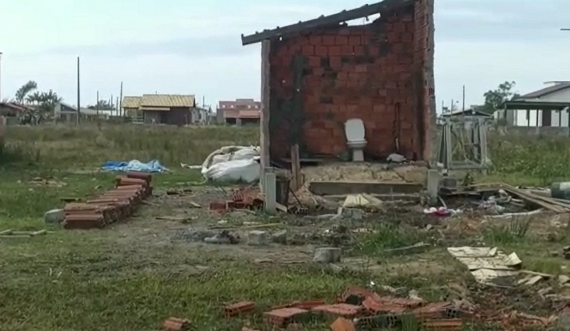 Ap&oacute;s casa ‘sumir’, morador vai atr&aacute;s de suspeitos e acaba preso em Jaguaruna – Foto: Portal Litoral Sul/Divulga&ccedil;&atilde;o