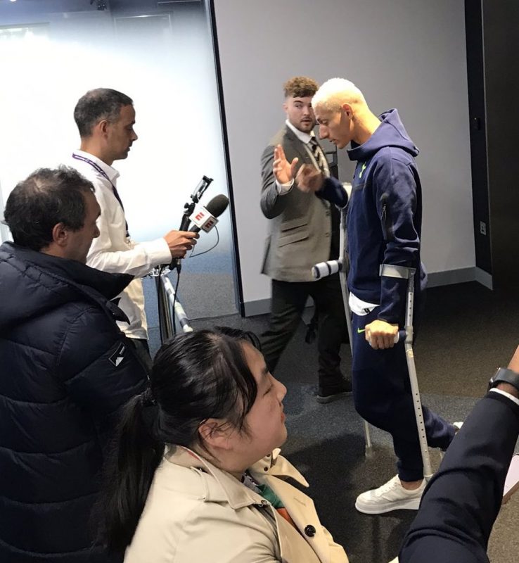 Emocionado, Richarlison afirmou que teme perder a Copa do Mundo