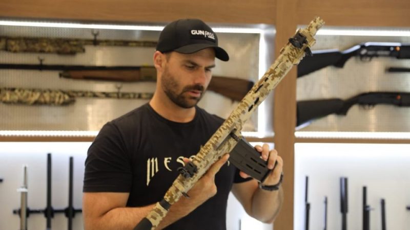 Eduardo Bolsonaro ser&aacute; atra&ccedil;&atilde;o de feira de armas em Balne&aacute;rio Cambori&uacute; – Foto: Redes Sociais/Divulga&ccedil;&atilde;o/ND