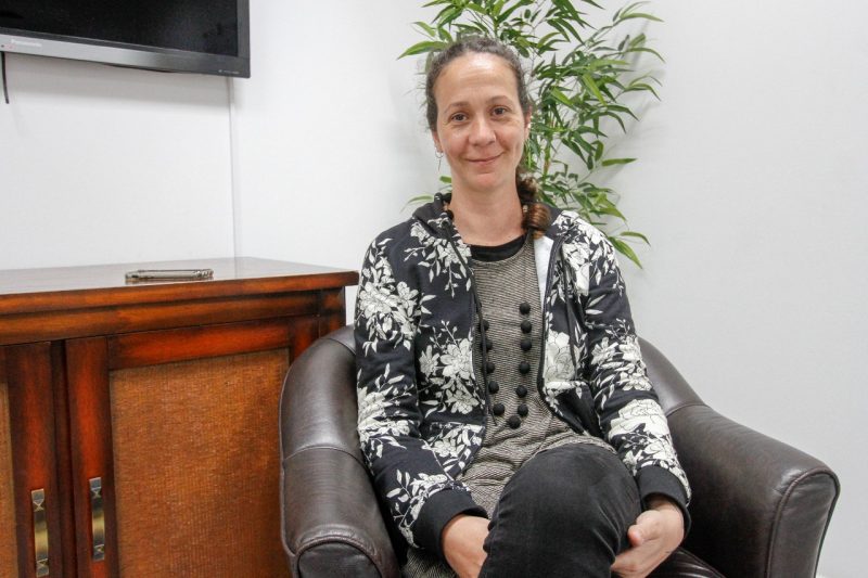 Fernanda Martin ap&oacute;s a entrevista aos rep&oacute;rteres do Grupo ND – Foto: Leo Munhoz/ND