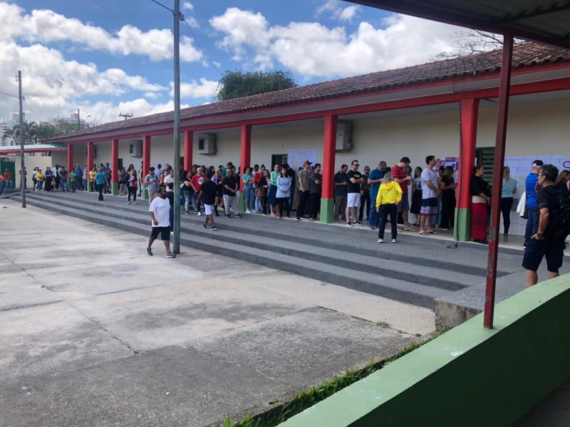 Filas para votar s&atilde;o registradas em Crici&uacute;ma – Foto: Renam Meinen/NDTV