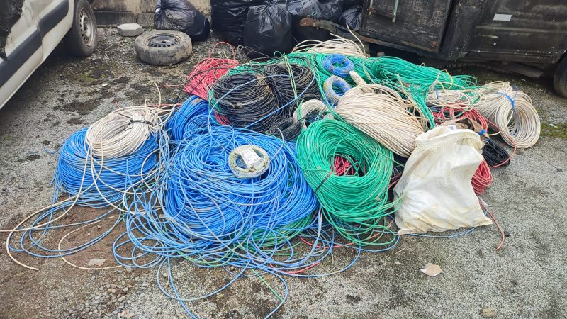 Fia&ccedil;&atilde;o foi encontrada em carro no Centro de Cambori&uacute; – Foto: Pol&iacute;cia Militar/Divulga&ccedil;&atilde;o