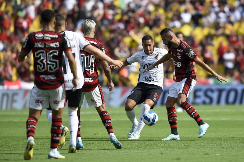 Equil&iacute;brio marcou a final da Libertadores – Foto: Marcelo Cortes/C.R Flamengo/ND