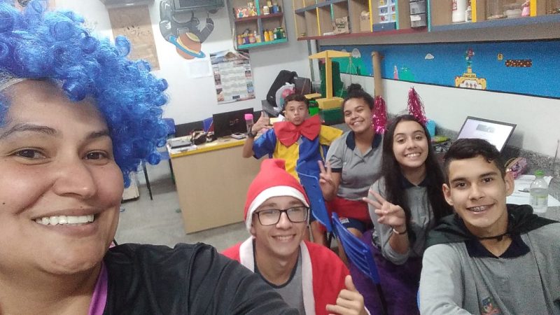 Com a participa&ccedil;&atilde;o no hackathon, dez alunos da EM Em&iacute;lio Paulo Roberto Hardt ganharam bolsa de estudo 100% gratuitas de cria&ccedil;&atilde;o de jogos digitais – Foto: EM Em&iacute;lio Paulo Roberto Hardt/Divulga&ccedil;&atilde;o/its Teens